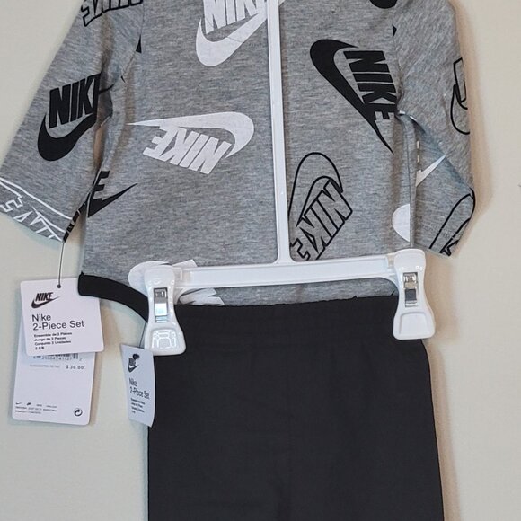 Nike Baby 2-Piece Bodysuit & Joggers Set - All-Over Logo Print - Sporty - Picture 10 of 16